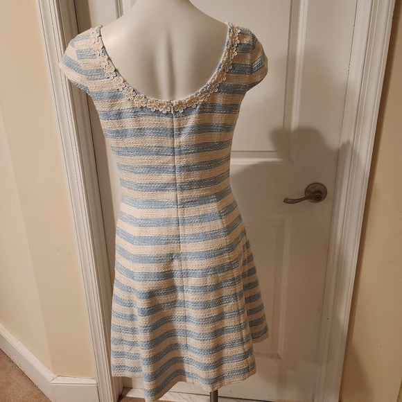 Lilly Pulitzer Size 8 Striped Dress - Picture 5 of 7